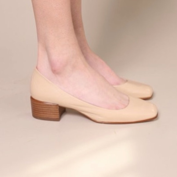 Intentionally Blank Tristi Cloud Pumps (no box) - Picture 5 of 12